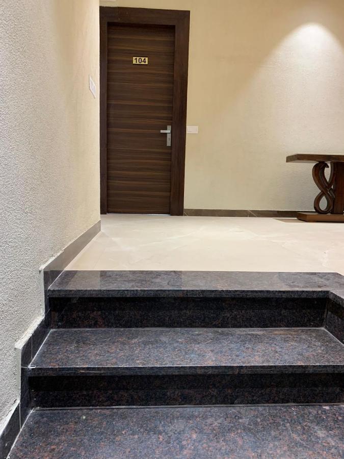 Hotel Alpine Plaza Shāhpur Exterior photo