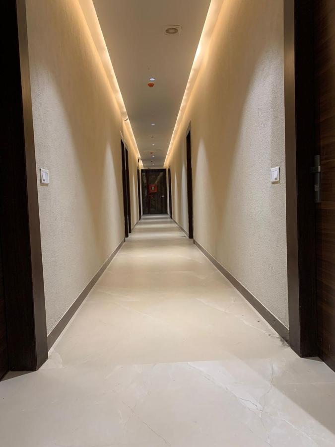 Hotel Alpine Plaza Shāhpur Exterior photo